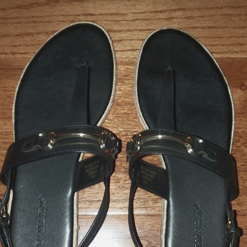 Sandals - Picture 2 of 8